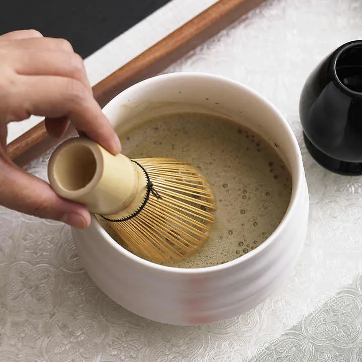 وعاء ماتشا سيراميكي مع خفاقة ,Ceramic Matcha Bowl with Whisk