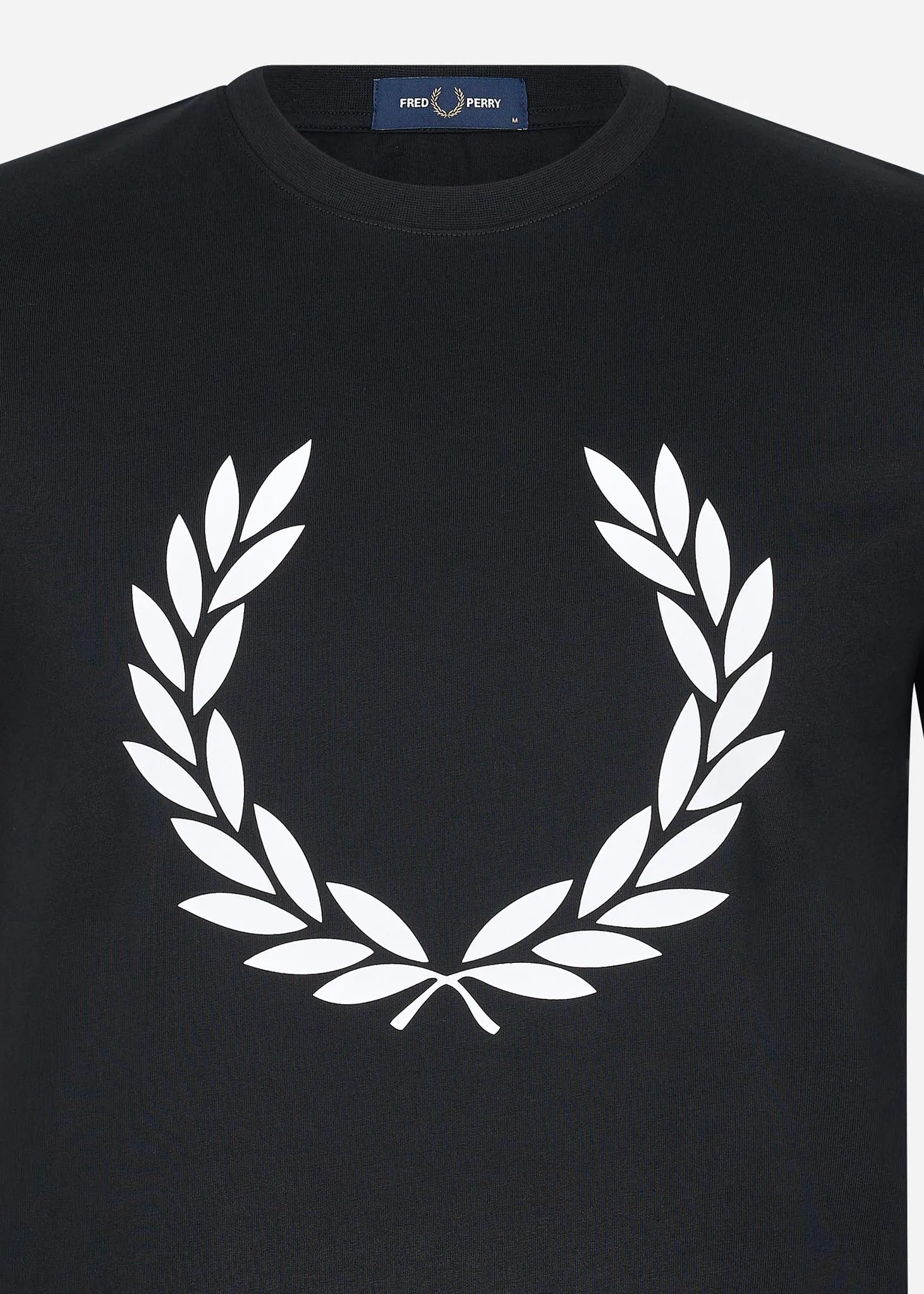 Badge detail t-shirt - black