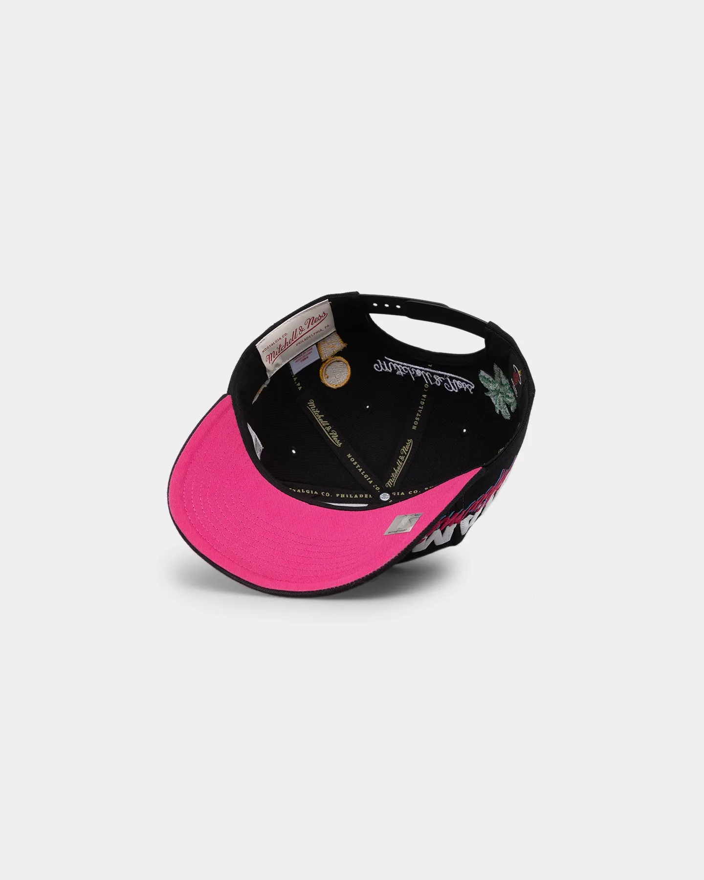 Mitchell & Ness Miami Heat 'Highway' Pro Crown Snapback Black